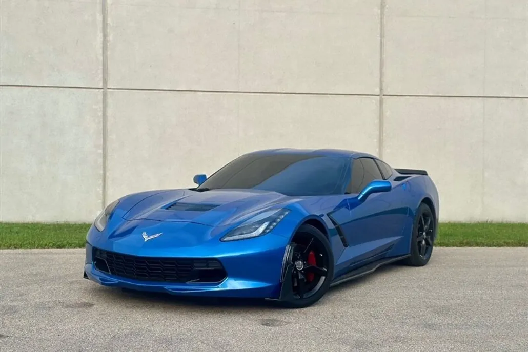 2015 Chevrolet Corvette Stingray 1LT photo 1