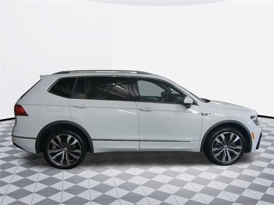 2020 Volkswagen Tiguan SEL Premium R-Line photo 1