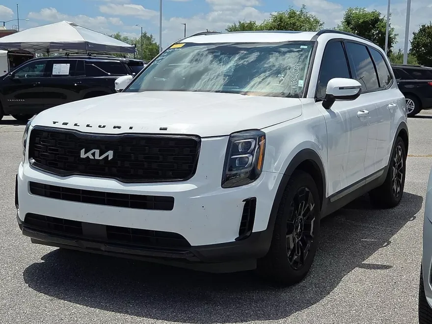 2022 Kia Telluride EX photo 1