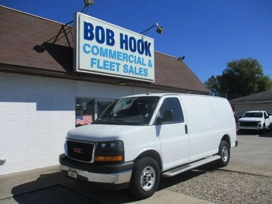 2023 Gmc Savana Cargo 2500 photo 1