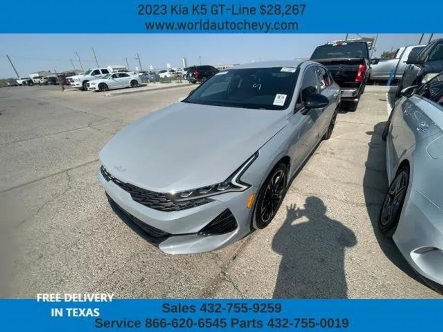 2023 Kia K5 GT-Line photo 1