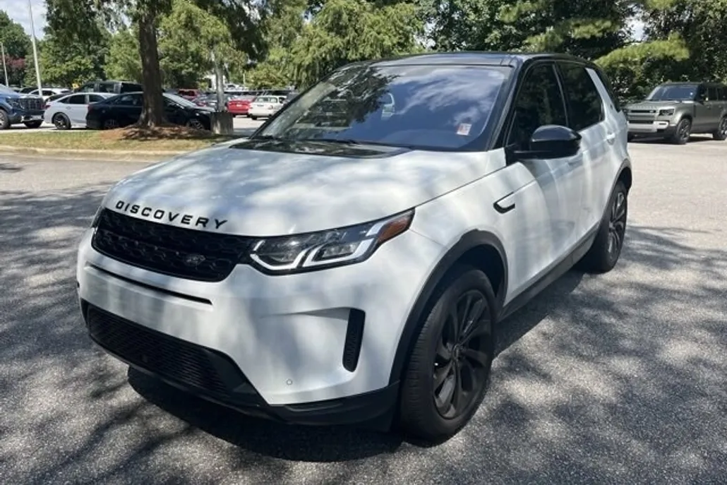 2020 Land Rover Discovery Sport S photo 1