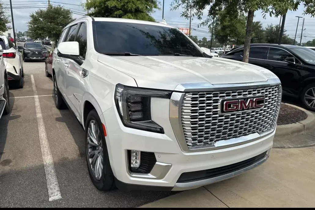 2022 Gmc Yukon XL Denali photo 1