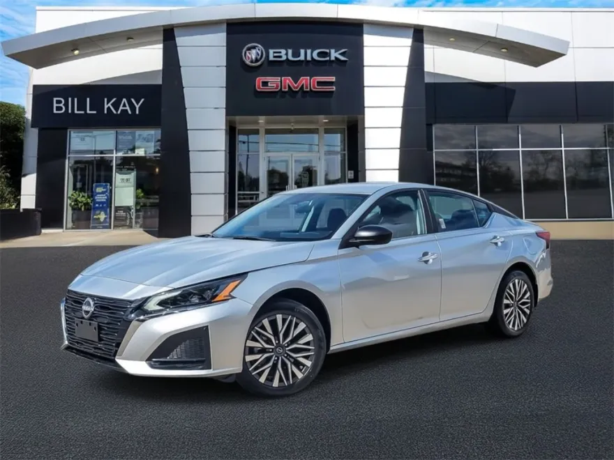 2025 Nissan Altima SV photo 1