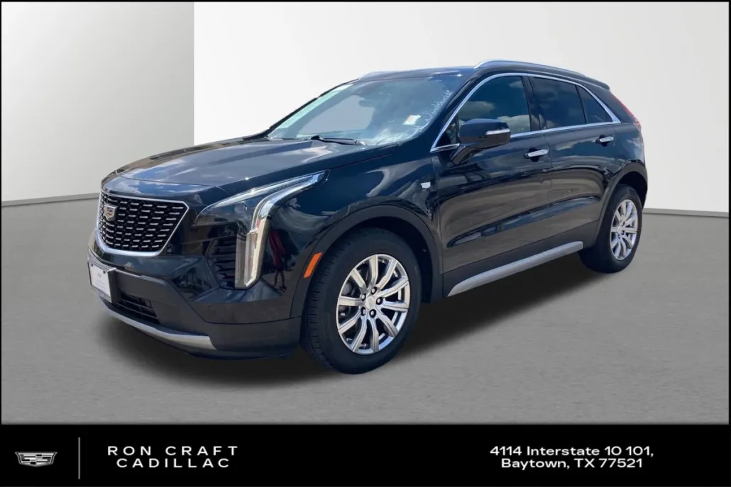 2022 Cadillac XT4 Premium Luxury photo 1