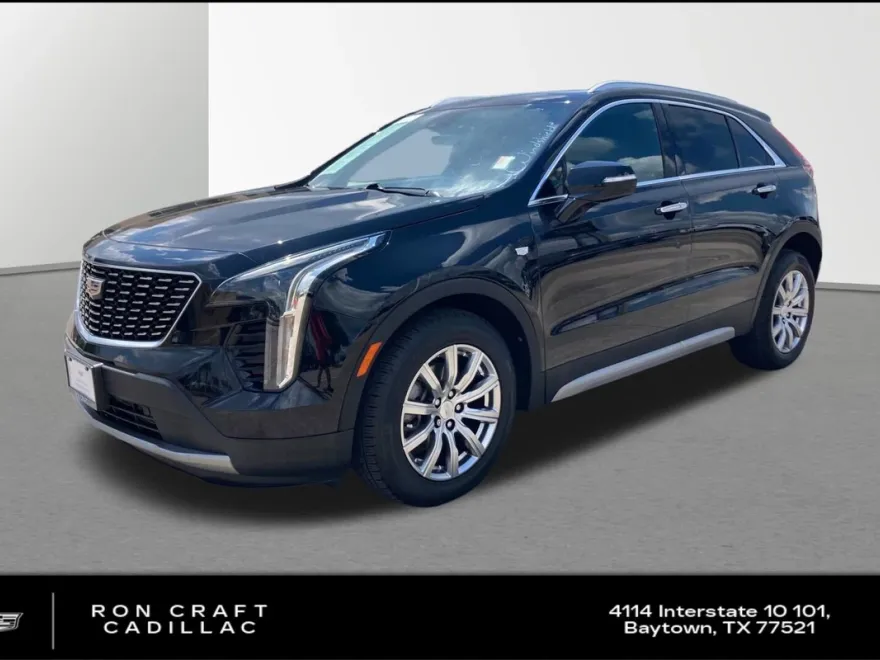2022 Cadillac XT4 Premium Luxury photo 1