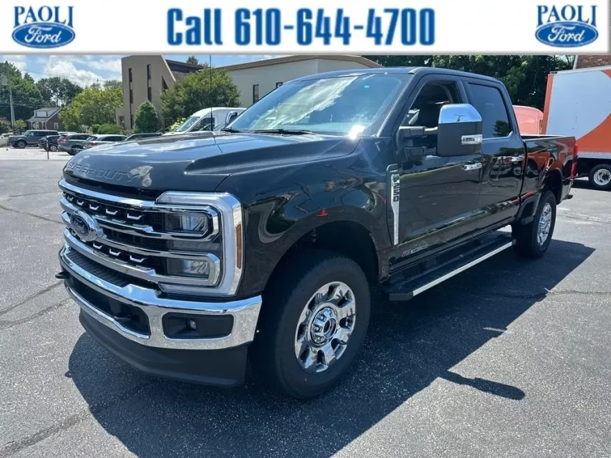 2025 Ford F-250 Lariat photo 1