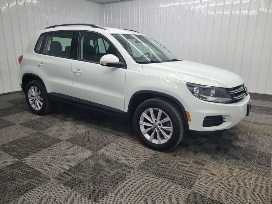 2018 Volkswagen Tiguan Limited Sport photo 1