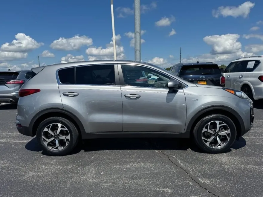 2020 Kia Sportage LX photo 1
