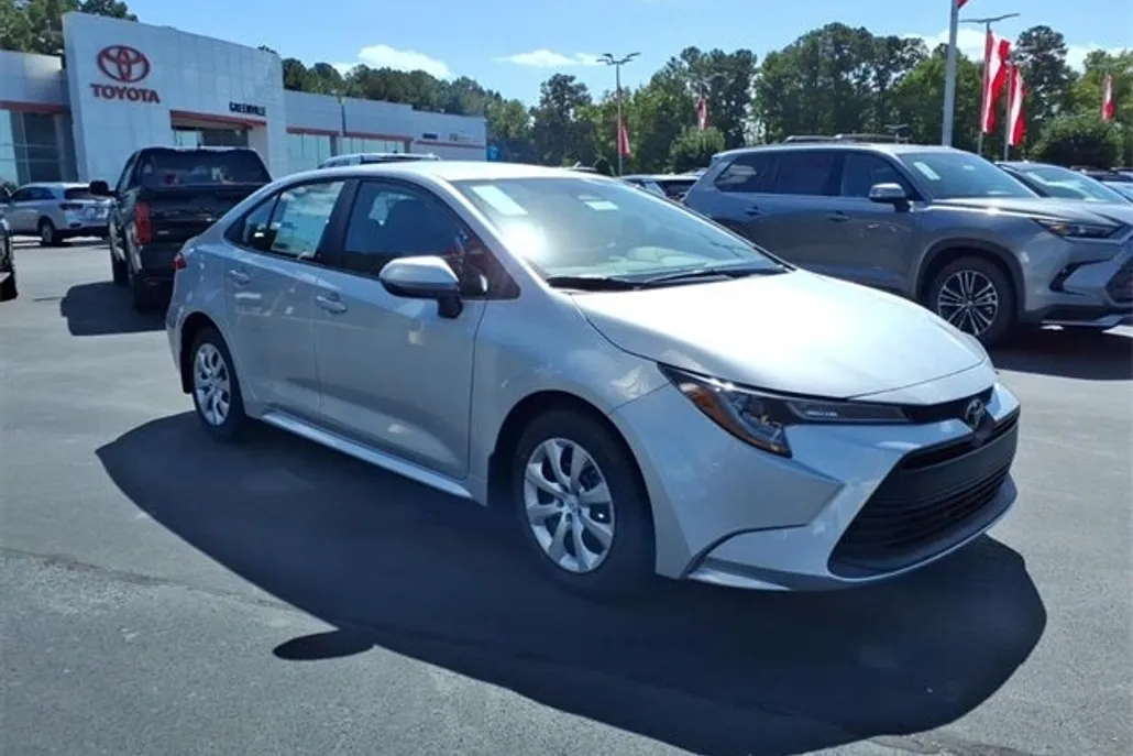 2026 Toyota Corolla LE photo 1