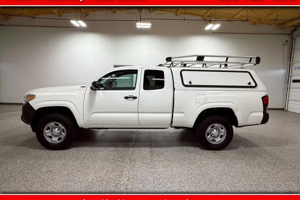 2022 Toyota Tacoma SR5 Access Cab photo 1