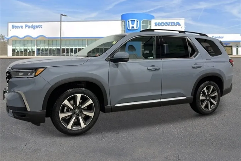 2025 Honda Pilot Touring photo 1