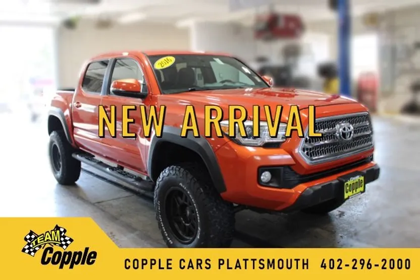 2016 Toyota Tacoma TRD Sport V6 photo 1