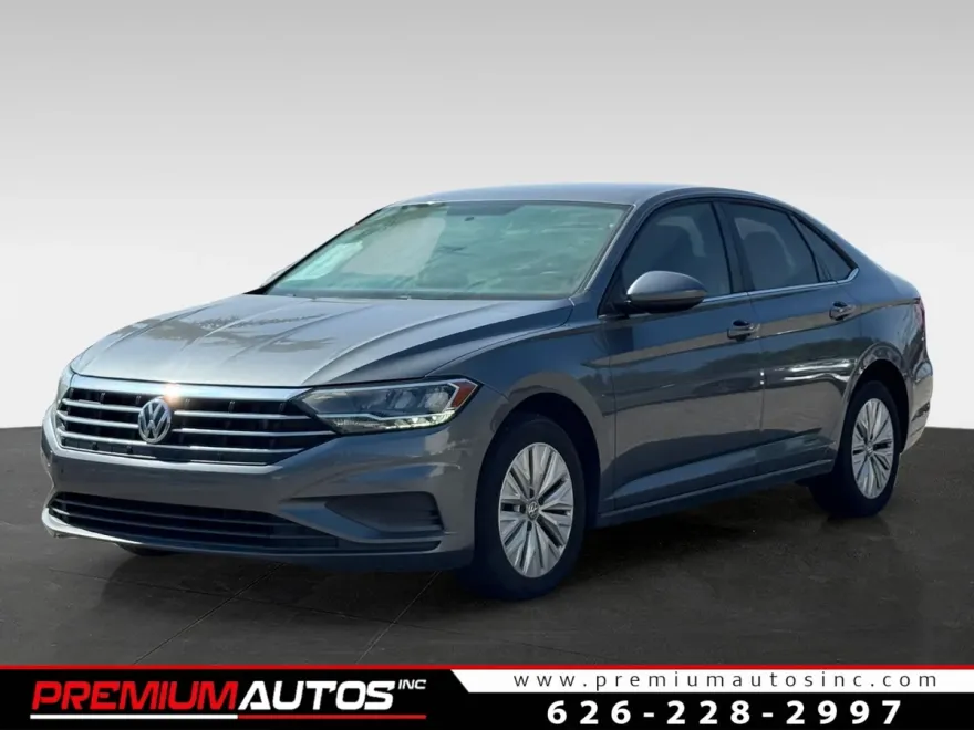 2019 Volkswagen Jetta Comfortline photo 1