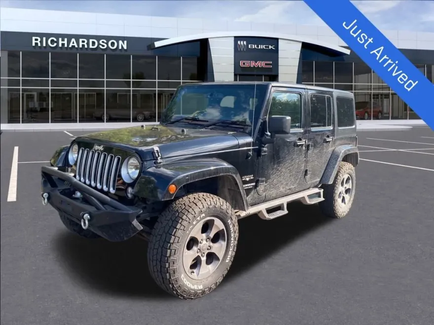 2017 Jeep Wrangler Unlimited Sahara photo 1