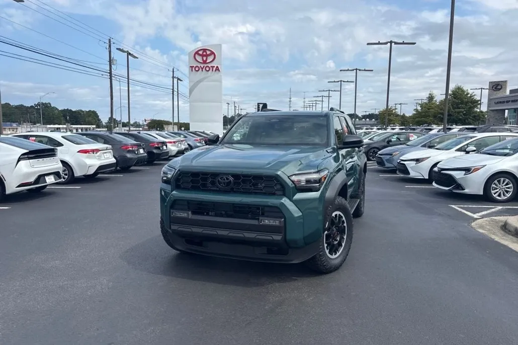 2025 Toyota 4Runner TRD Off-Road Premium photo 1