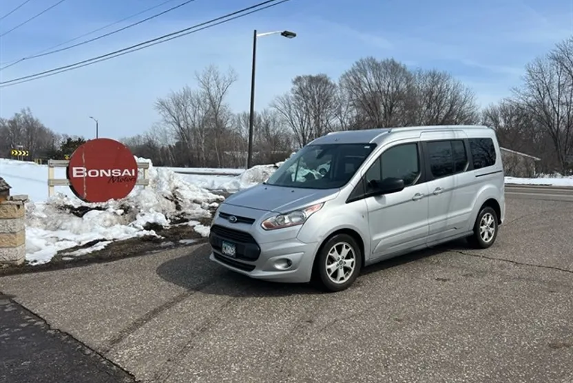 2016 Ford Transit XLT photo 1