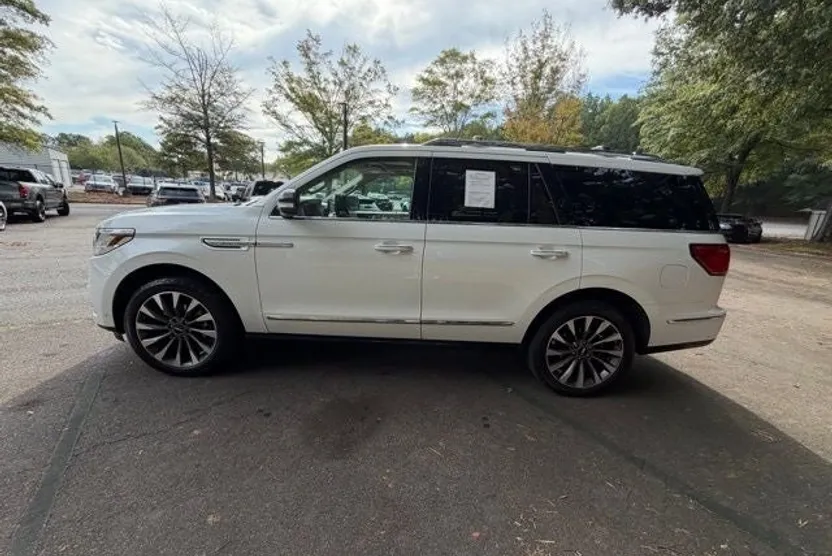 2021 Lincoln Navigator Reserve photo 1