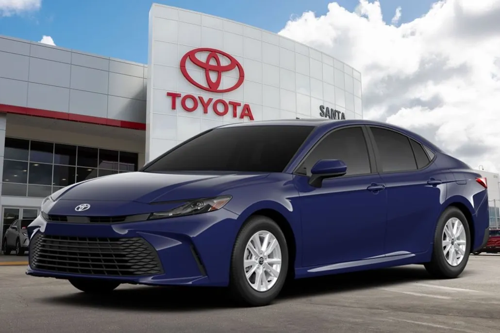 2025 Toyota Camry LE photo 1