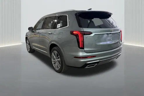 2025 Cadillac XT6 Premium Luxury photo 3