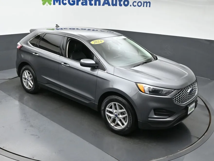 2024 Ford Edge SEL photo 1