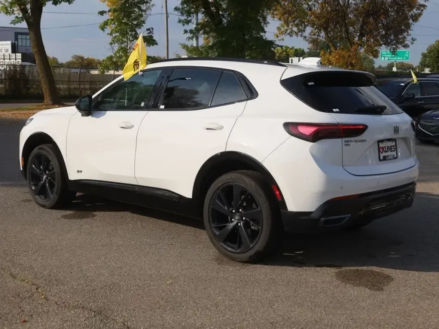 2024 Buick Envision Sport Touring photo 1