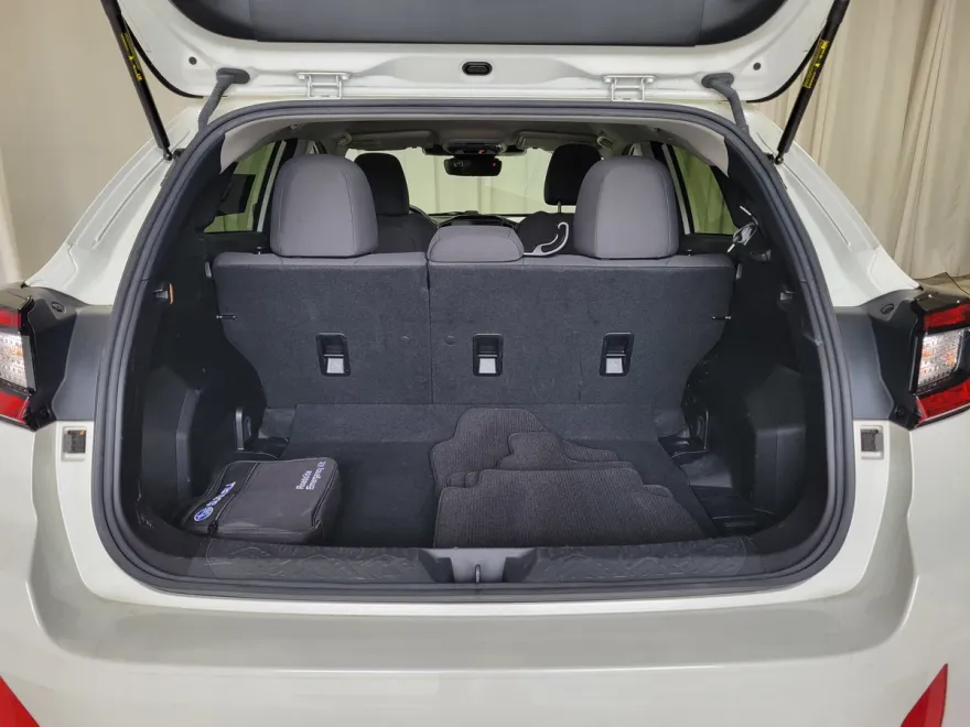 2024 Subaru Impreza Base photo 1