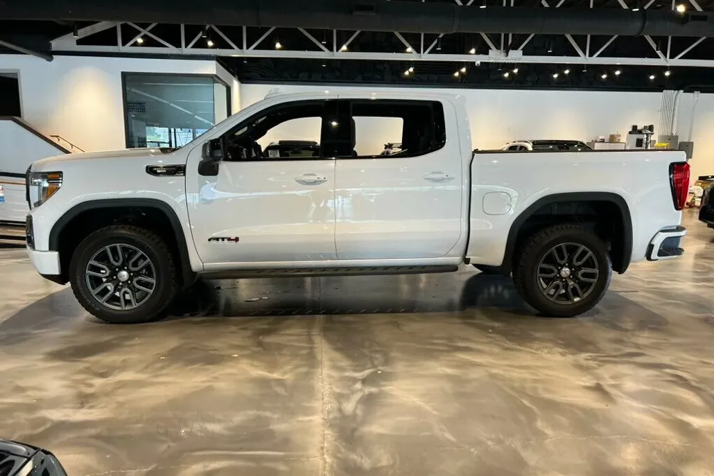 2022 Gmc Sierra Limited AT4 photo 1