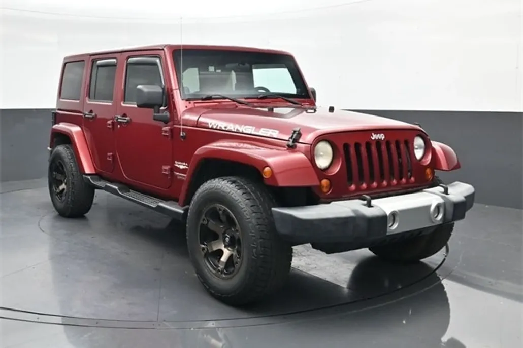 2012 Jeep Wrangler Unlimited Sahara photo 1