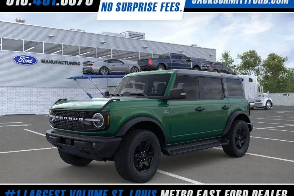 2025 Ford Bronco Outer Banks photo 1