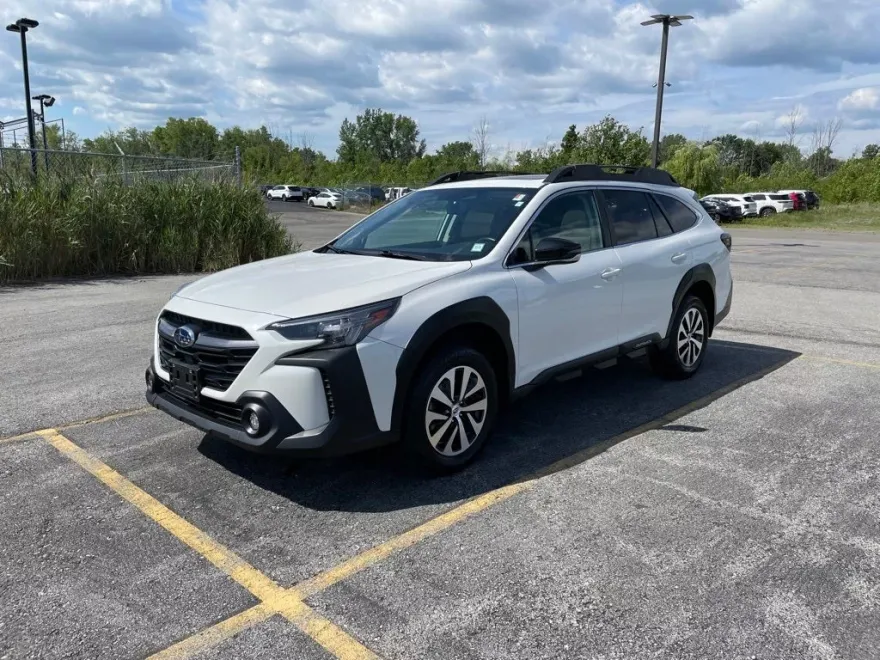2024 Subaru Outback Premium photo 1