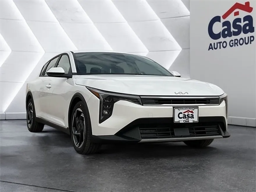 2025 Kia K4 EX photo 1