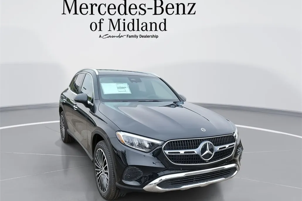 2025 Mercedes Benz GLC 300 photo 1