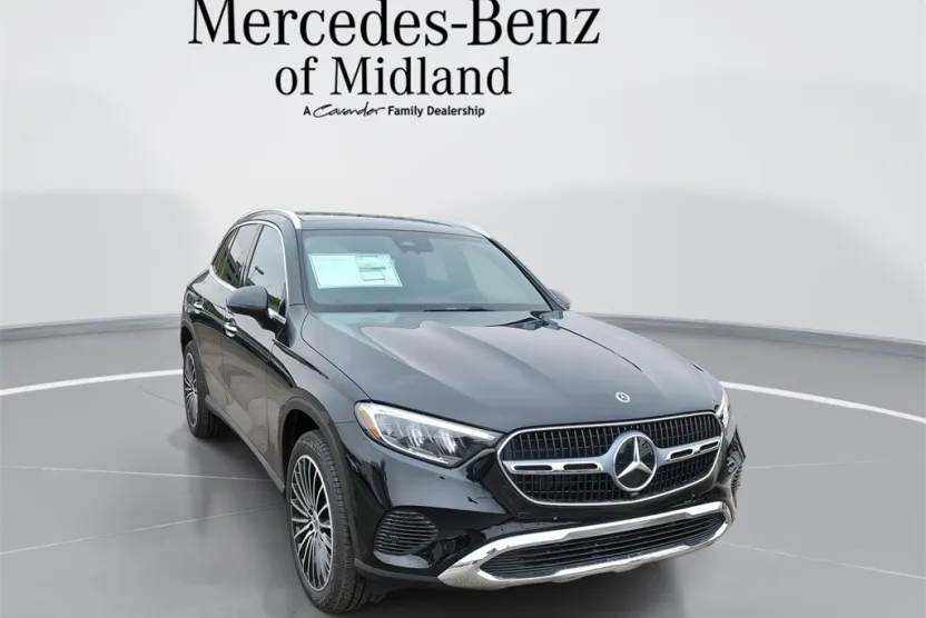 2025 Mercedes Benz GLC 300 photo 1
