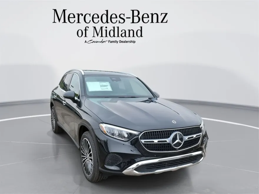 2025 Mercedes Benz GLC 300 photo 1