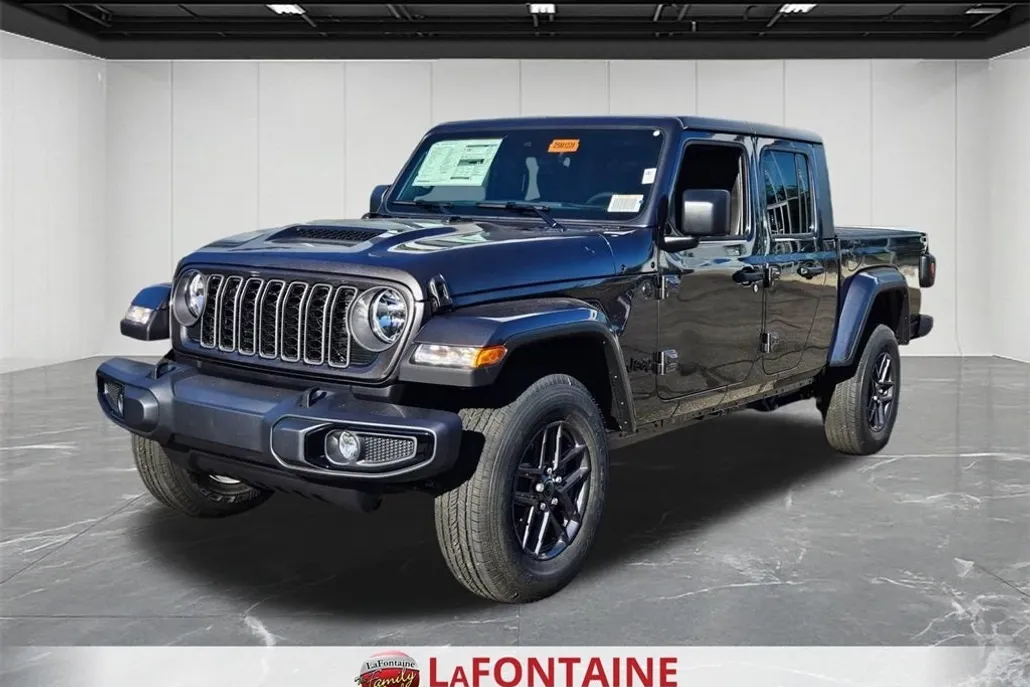 2025 Jeep Gladiator Sport S photo 1
