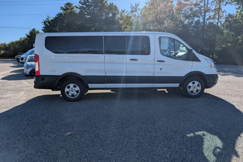 2018 Ford Transit Passenger XLT photo 1