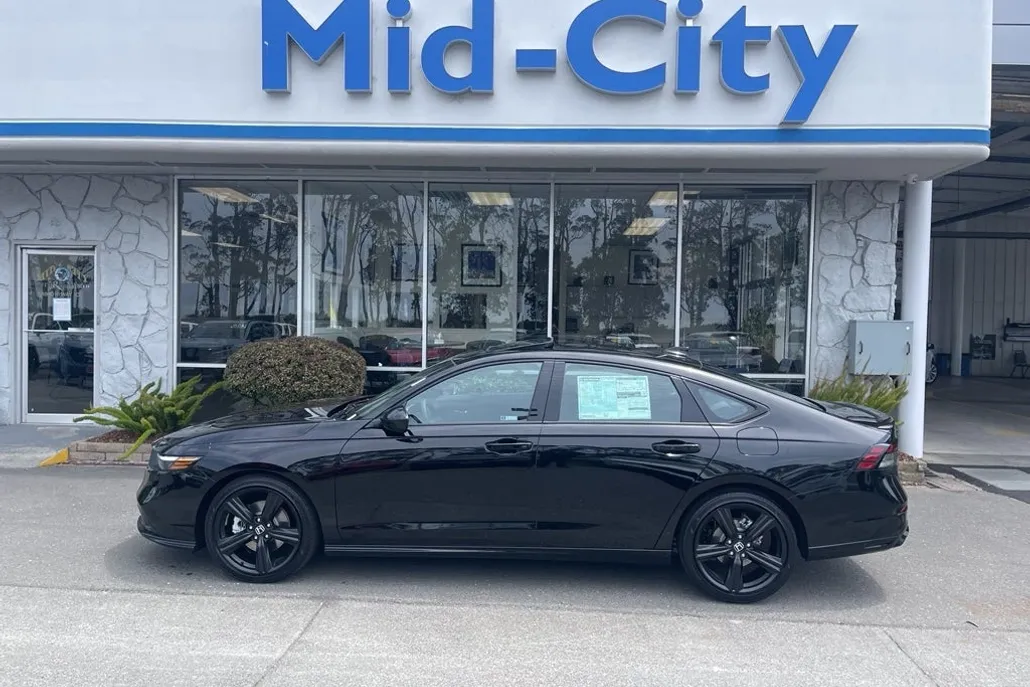 2025 Honda Accord Hybrid Sport-L photo 1