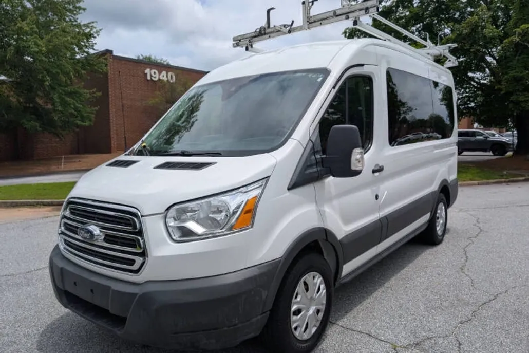 2018 Ford Transit XLT photo 1