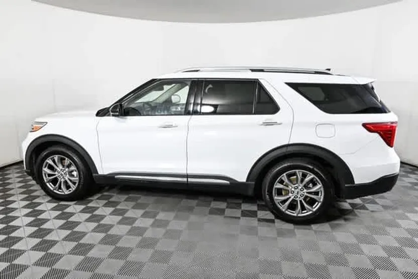 2021 Ford Explorer Limited photo 1