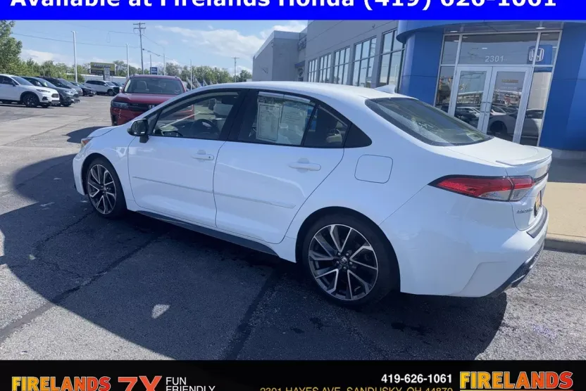 2022 Toyota Corolla SE photo 1