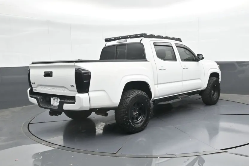 2020 Toyota Tacoma SR V6 photo 1