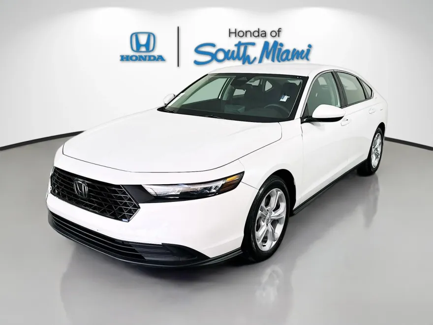 2025 Honda Accord LX photo 1
