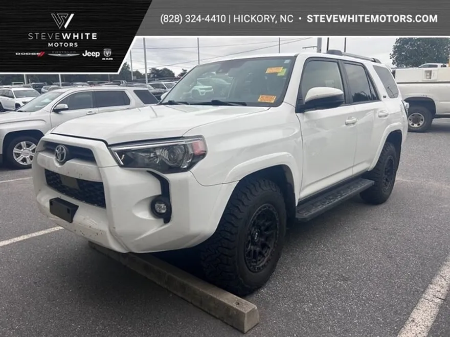2023 Toyota 4Runner SR5 photo 1