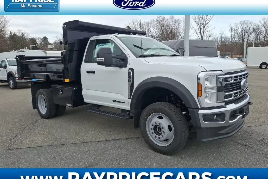 2025 Ford F-550 XL photo 1