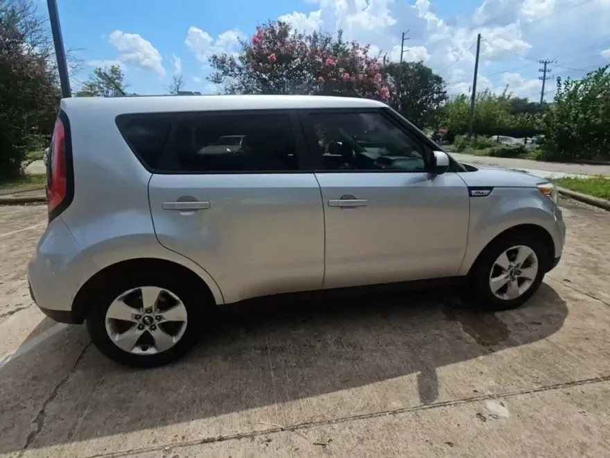 2018 Kia Soul Base photo 1