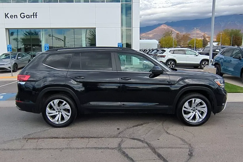 2021 Volkswagen Atlas V6 SE Technology photo 1