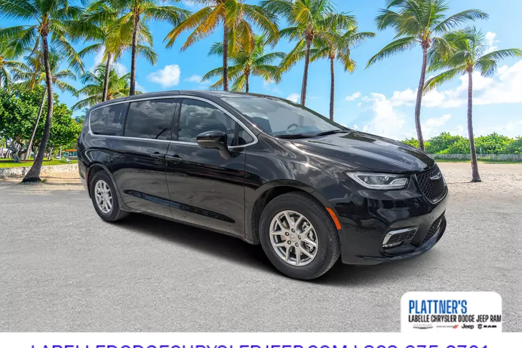 2025 Chrysler Pacifica photo 1