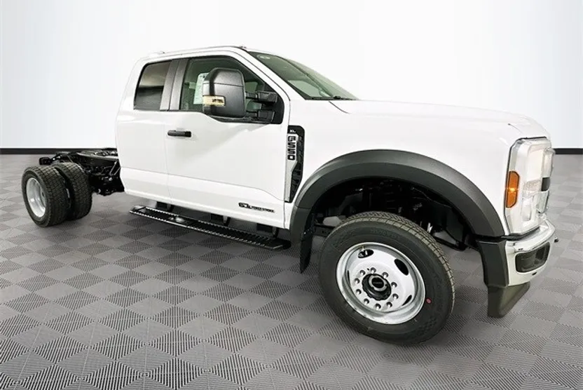 2026 Ford F-550 XL photo 1