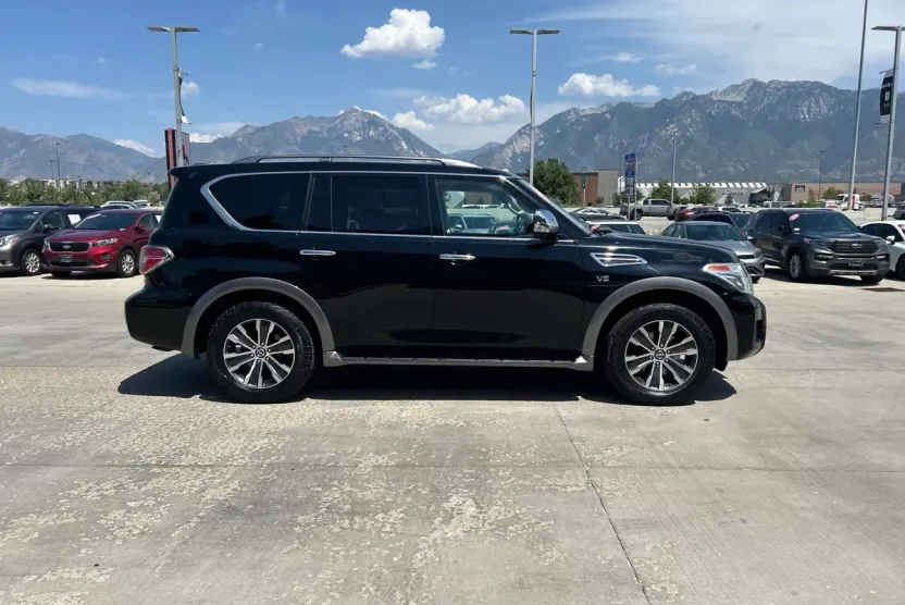 2020 Nissan Armada SL photo 1